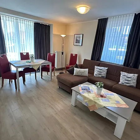 Strandhafer, Mit Terrasse Apartment Schillig